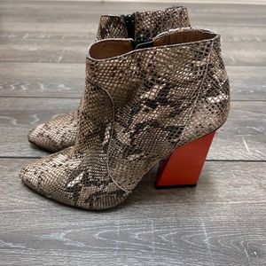 RARE Jeffrey Campbell Snakeskin and Orange Heels Women's Size 8.5
